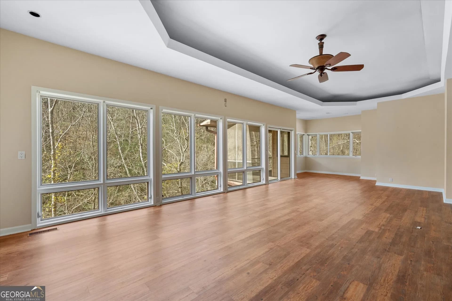 1290 Davis Rd — photo 29 of 53