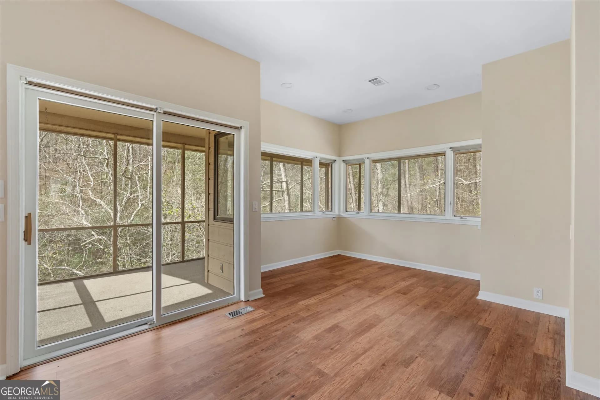 1290 Davis Rd — photo 30 of 53