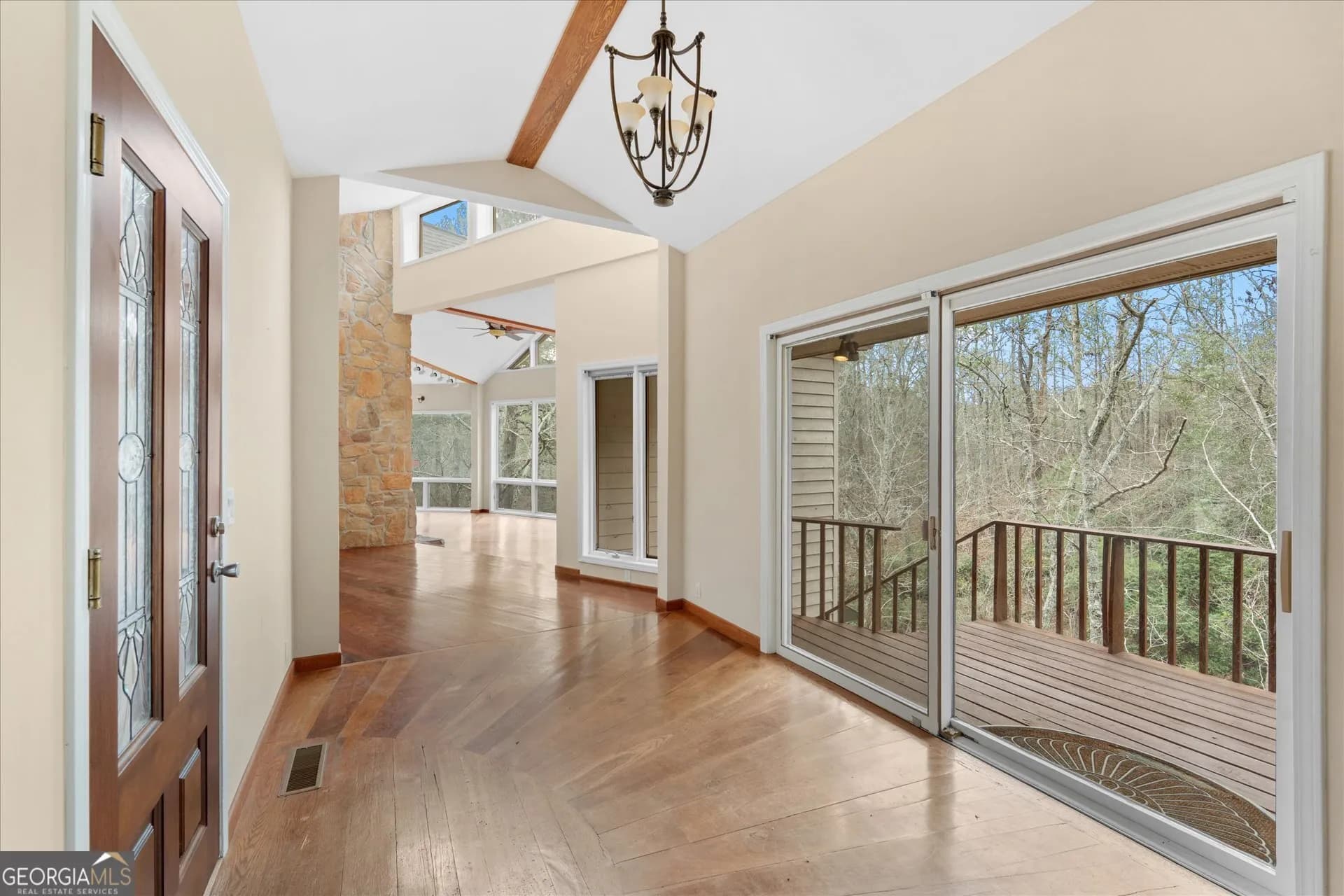 1290 Davis Rd — photo 17 of 53