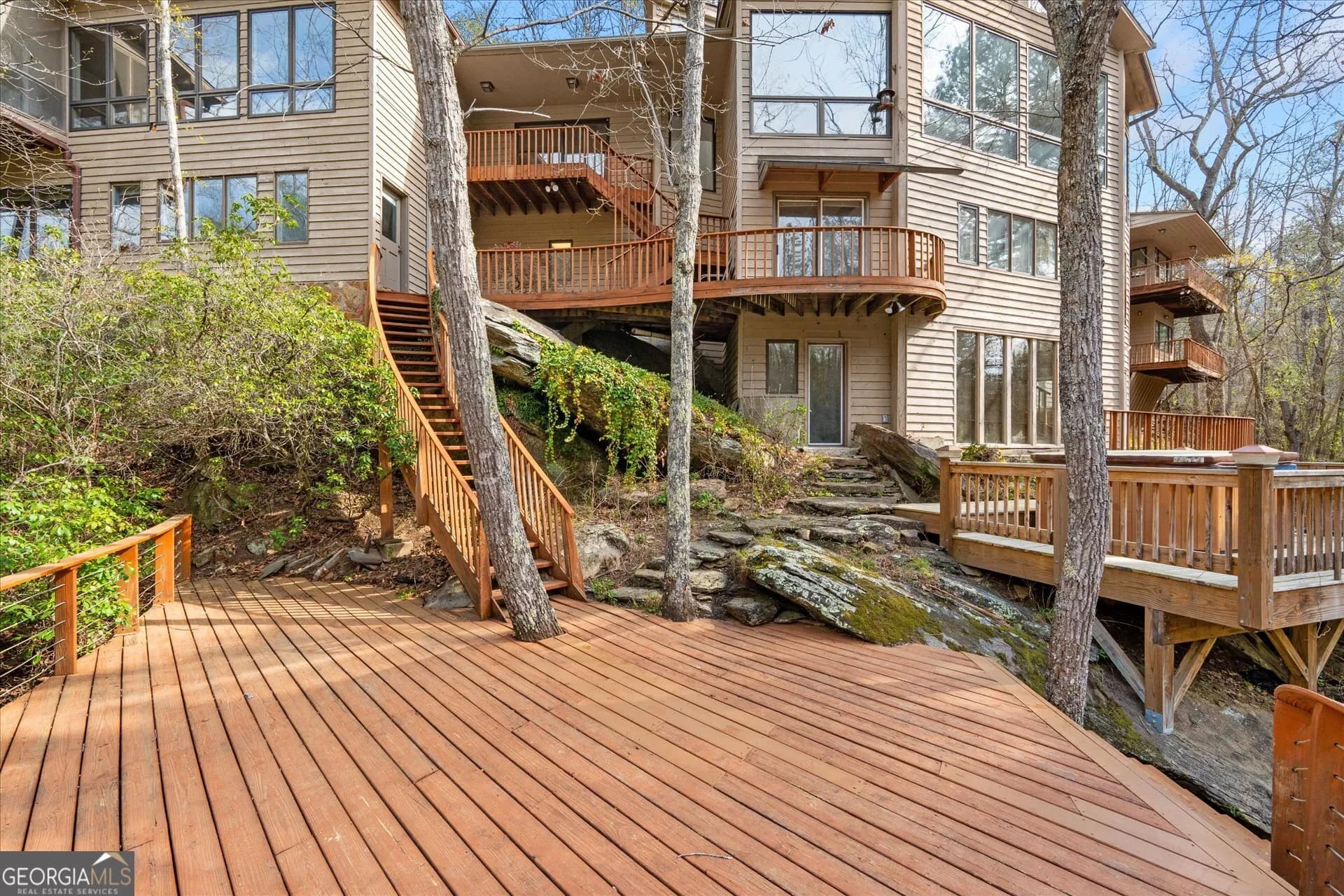 1290 Davis Rd — photo 5 of 53