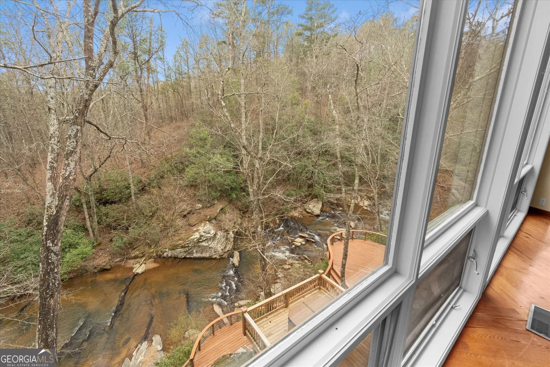 1290 Davis Rd — photo 21 of 53