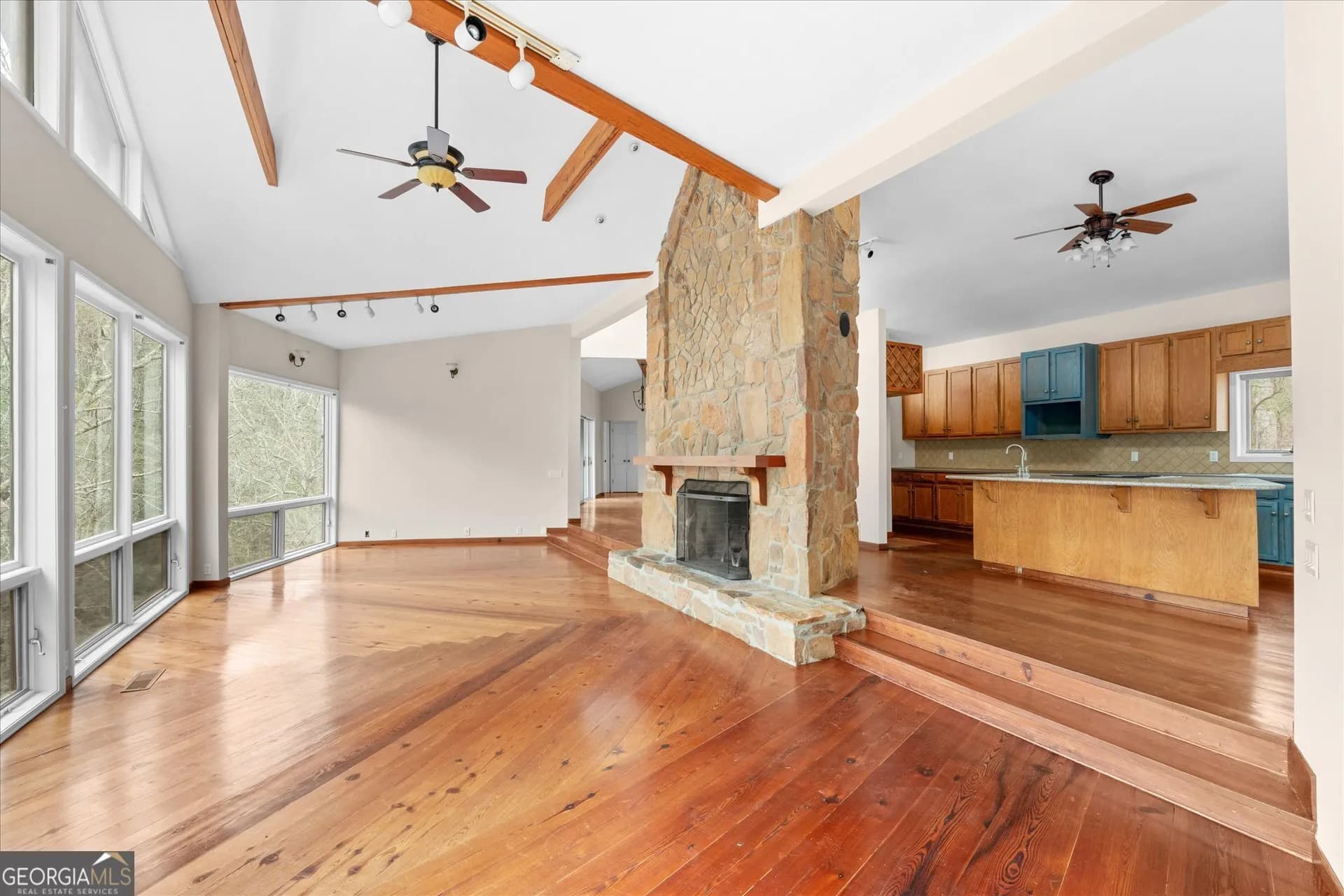 1290 Davis Rd — photo 22 of 53