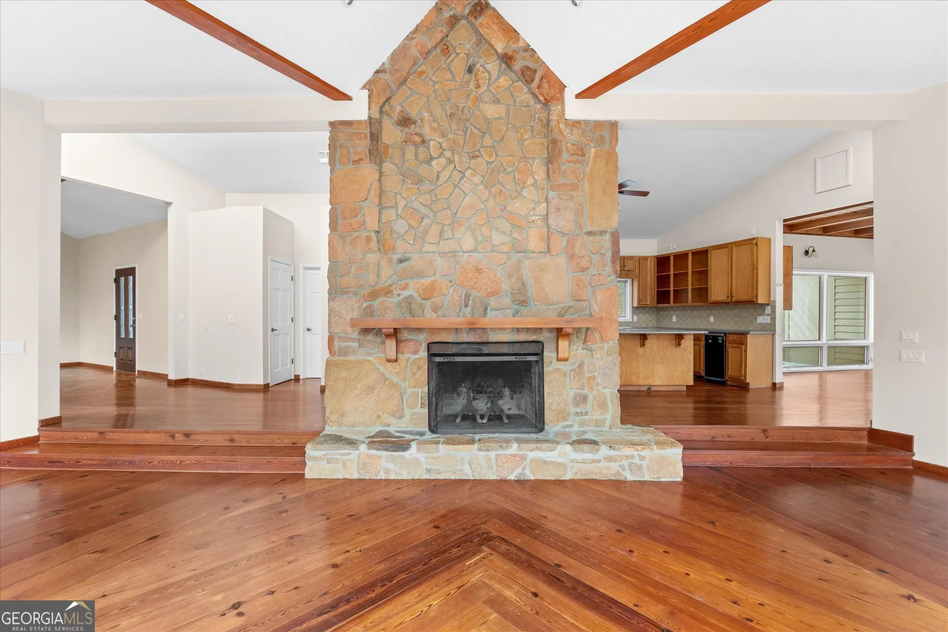 1290 Davis Rd — photo 23 of 53