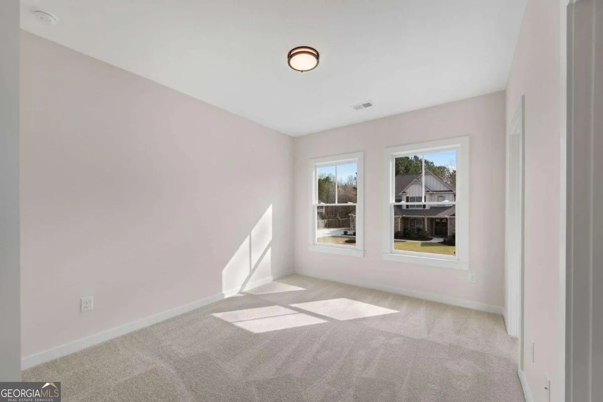 402 Manchester Ln — photo 31 of 63
