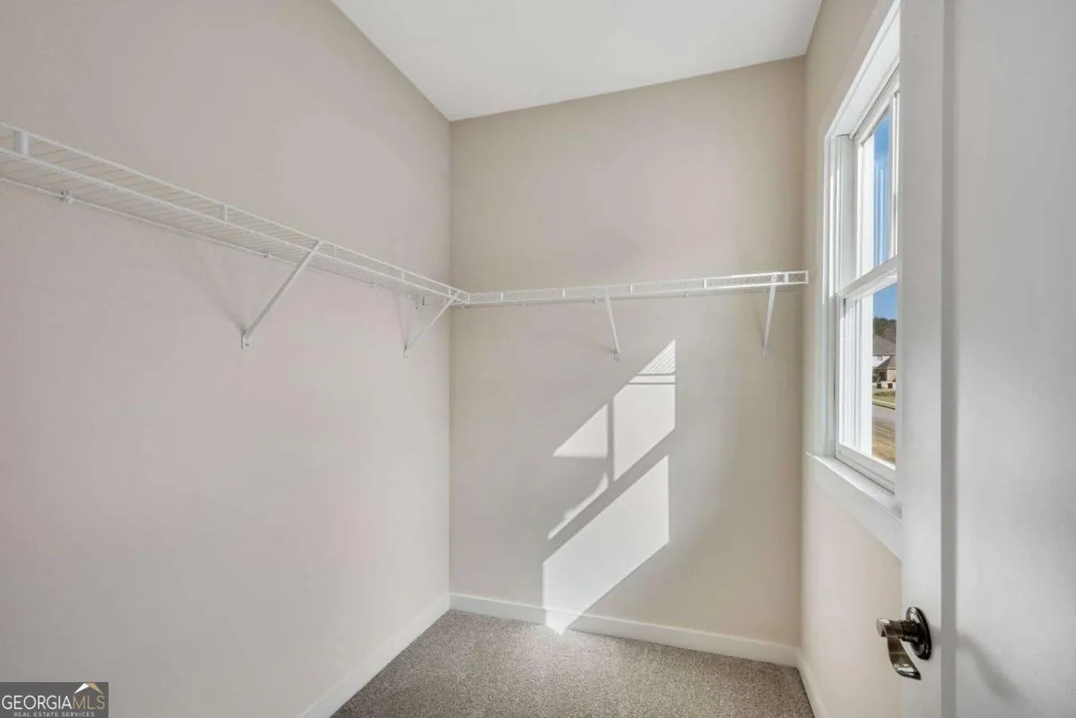 402 Manchester Ln — photo 28 of 63