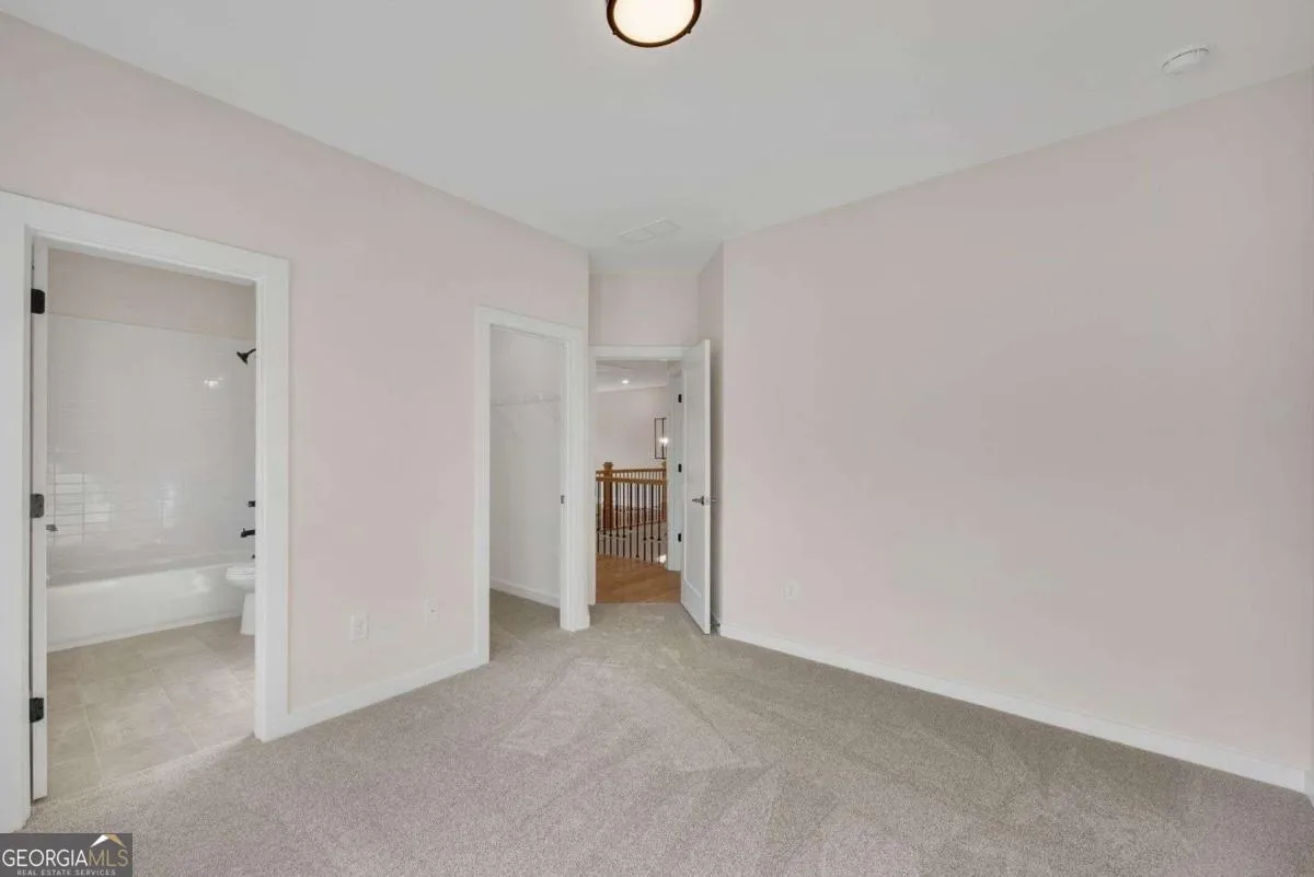402 Manchester Ln — photo 30 of 63