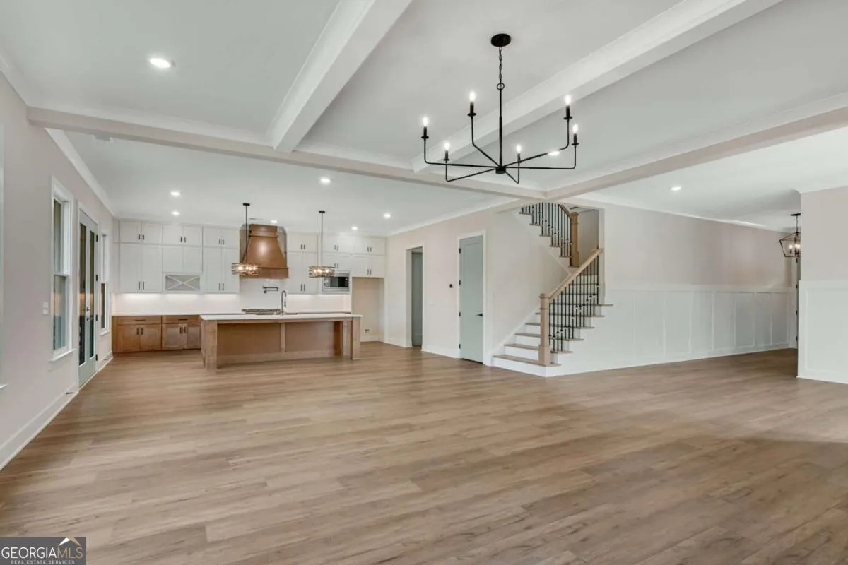402 Manchester Ln — photo 3 of 63