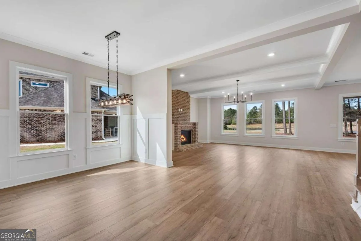 402 Manchester Ln — photo 35 of 63