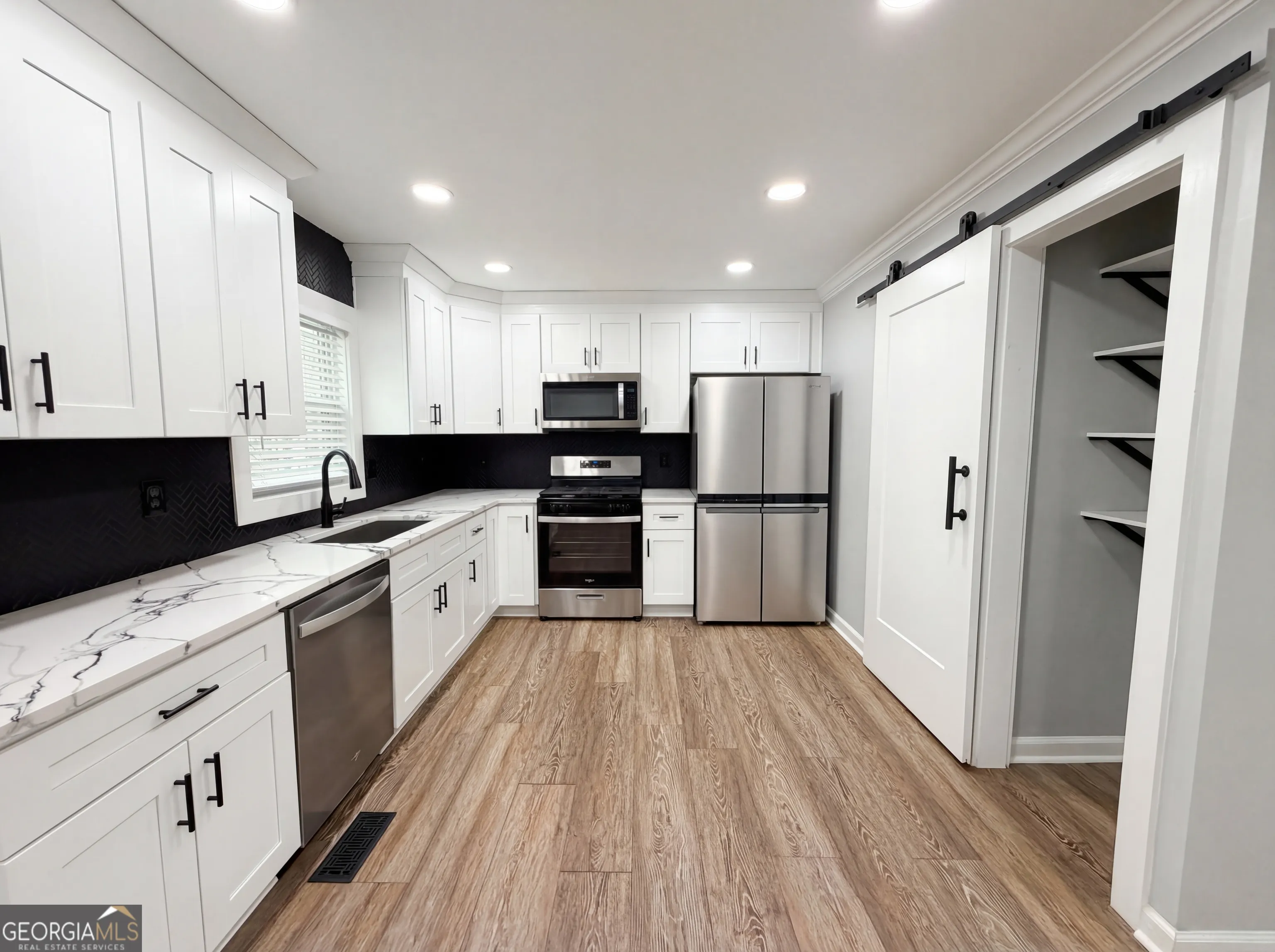 111 David Ct — photo 5 of 25
