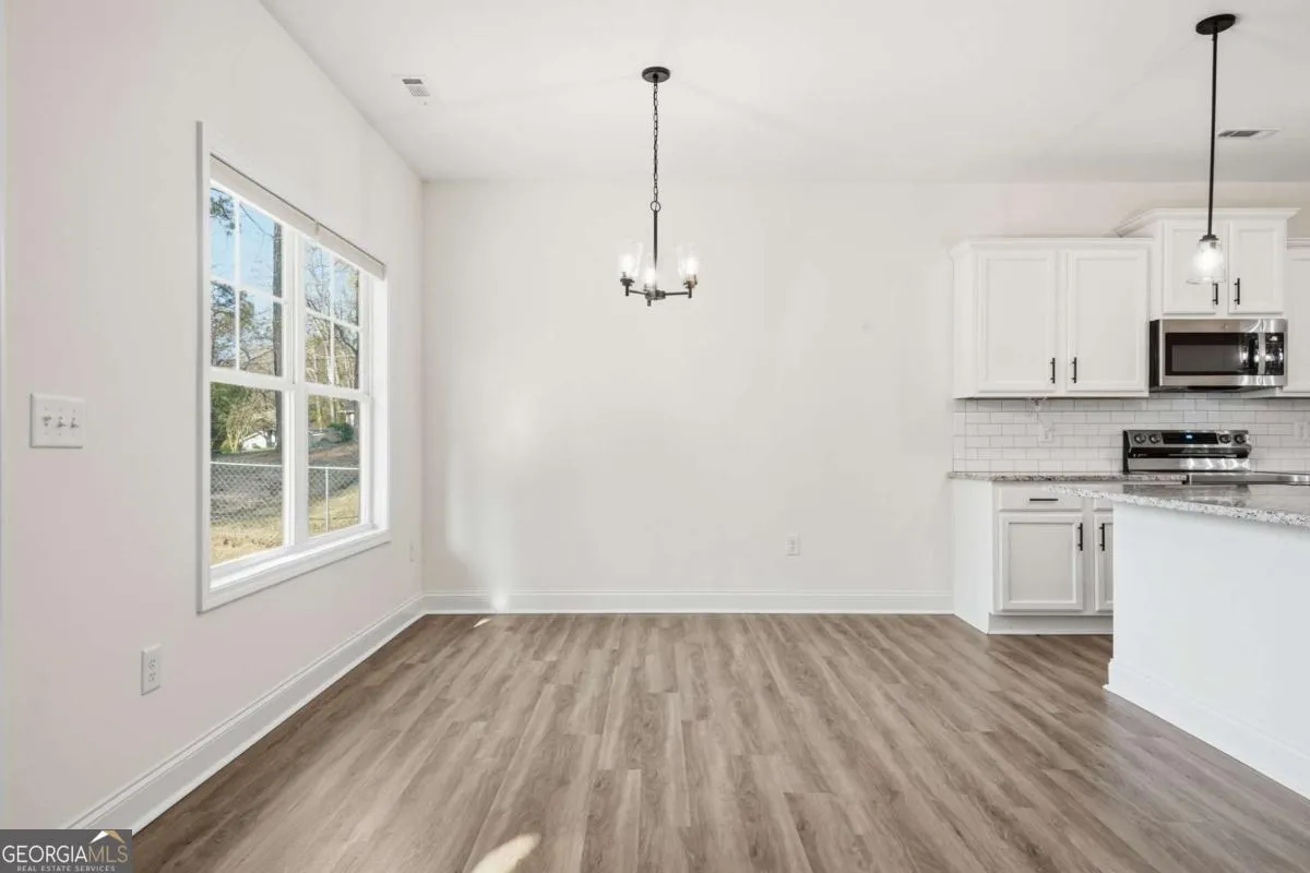 3981 Mckown Rd — photo 8 of 42