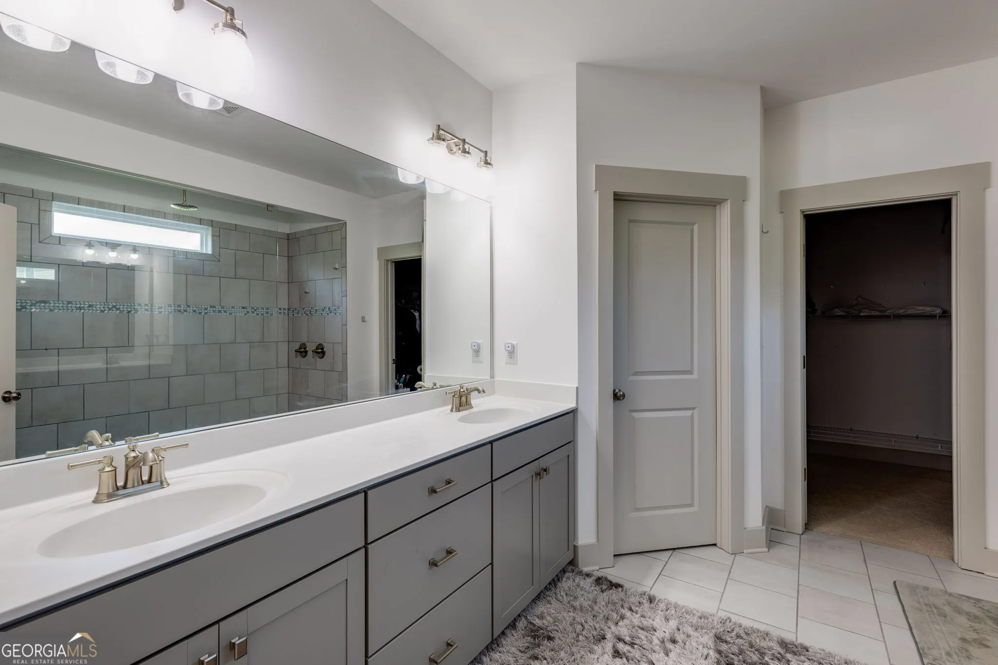 245 Crestbrook Ln — photo 18 of 47