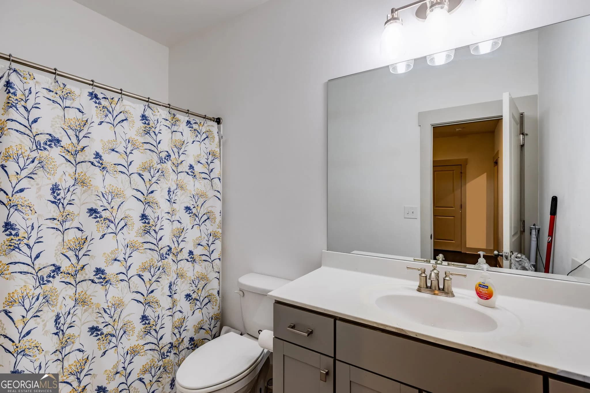 245 Crestbrook Ln — photo 22 of 47