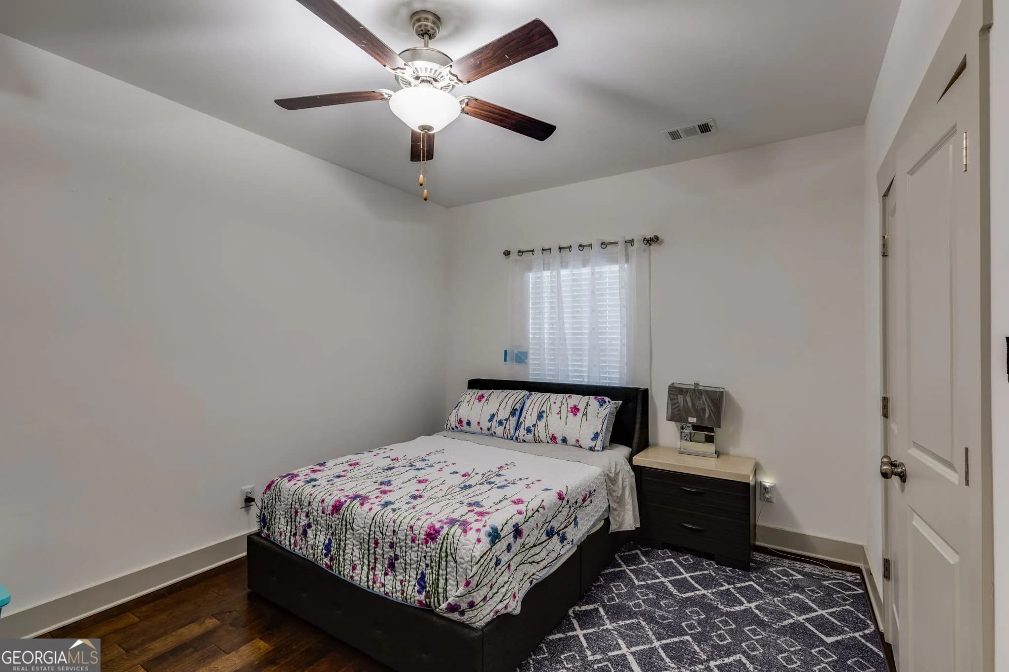 245 Crestbrook Ln — photo 10 of 47