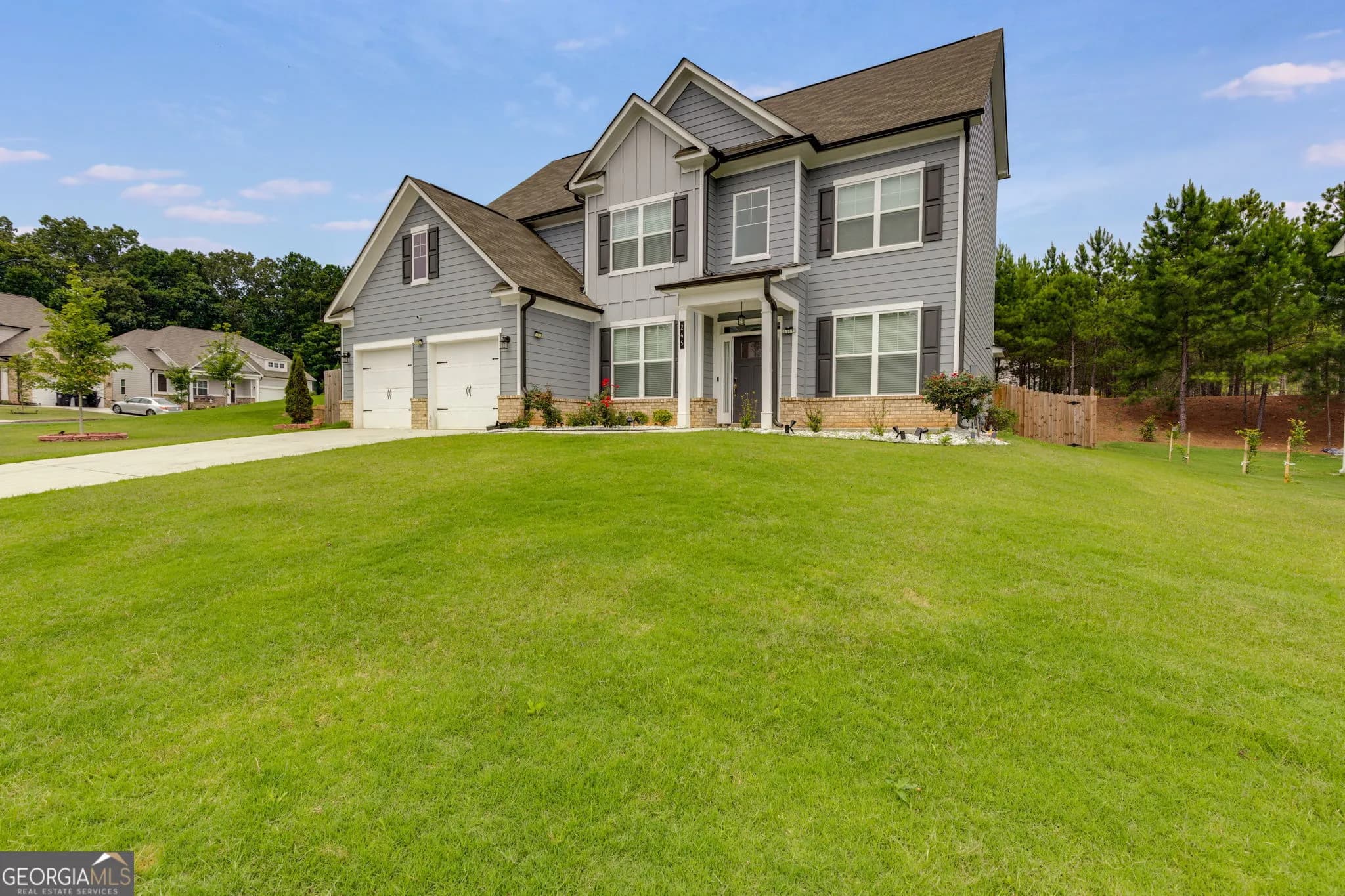 245 Crestbrook Ln — photo 13 of 47