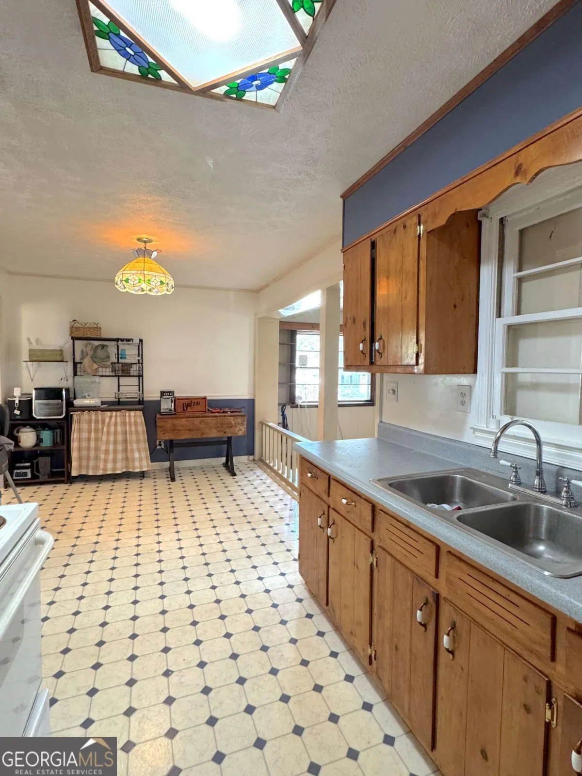 6383 Arthur Dr — photo 3 of 58