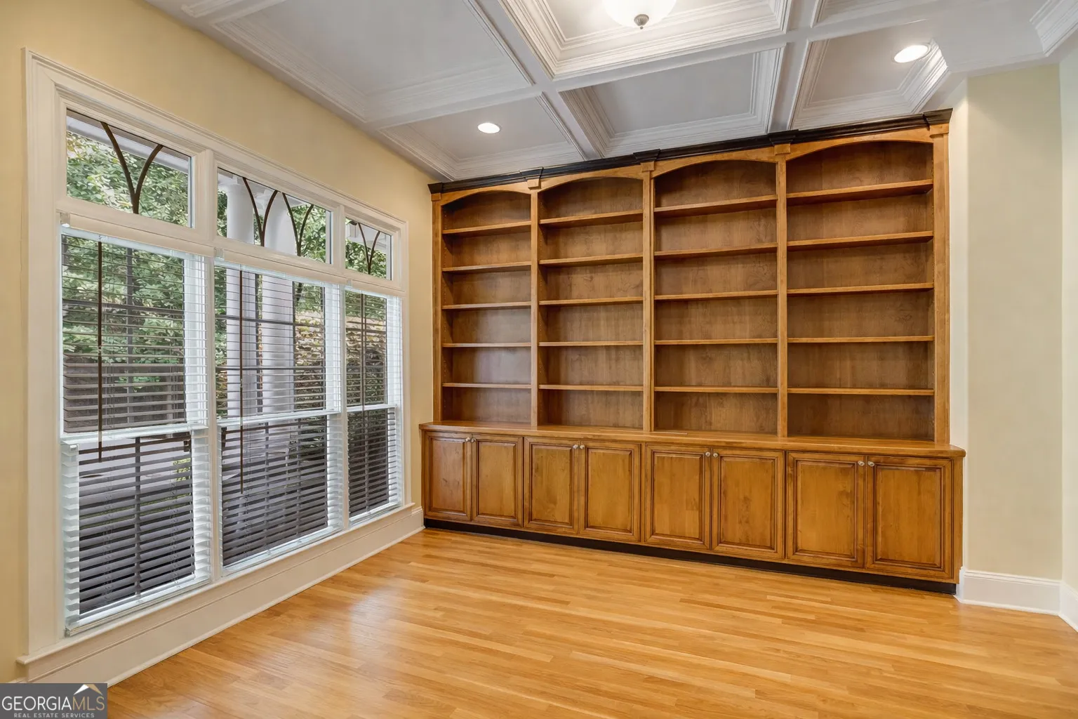 5660 Knotty Ridge Dr — photo 12 of 52