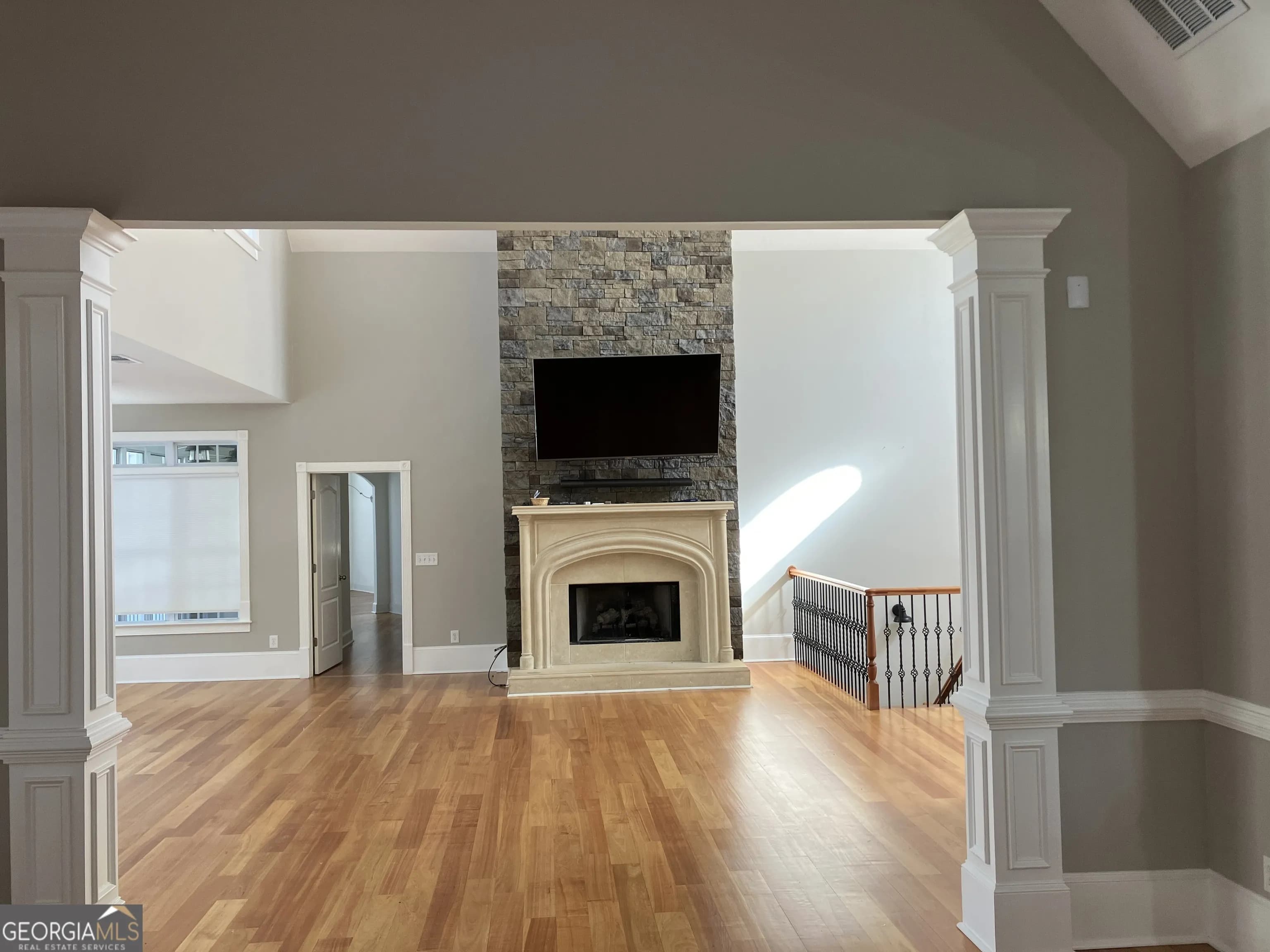 5039 Liberty Rd — photo 12 of 73
