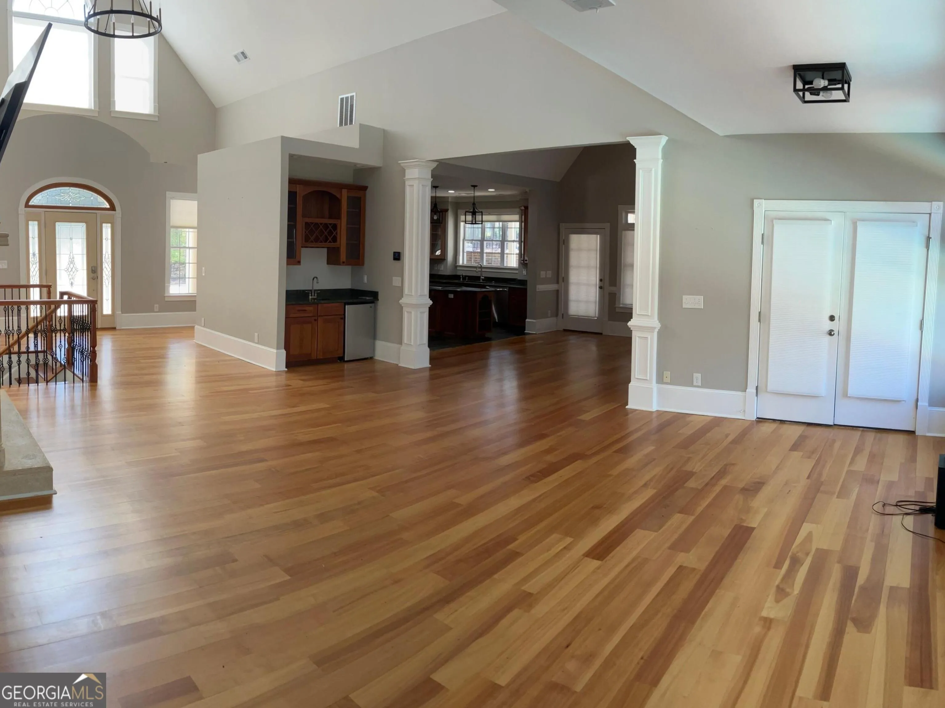5039 Liberty Rd — photo 9 of 73