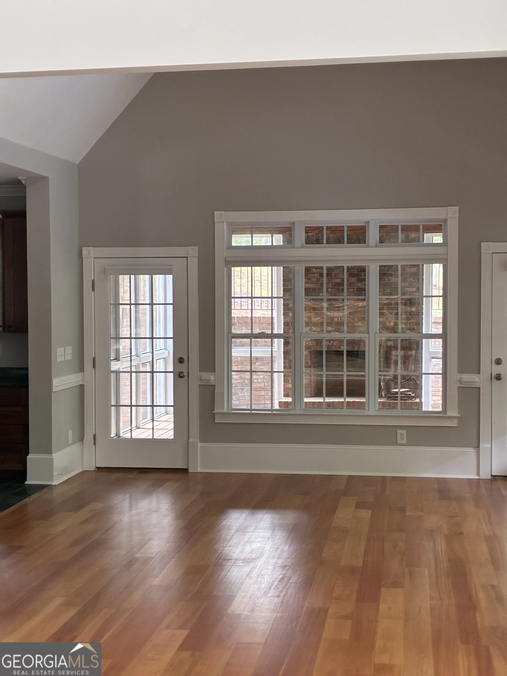 5039 Liberty Rd — photo 15 of 73