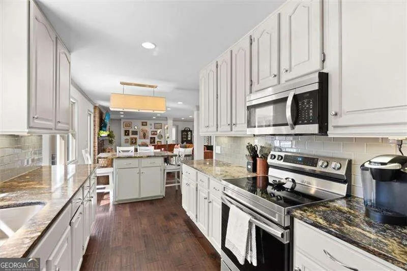 640 Overlook Trl — photo 9 of 57
