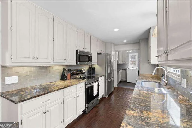 640 Overlook Trl — photo 7 of 57