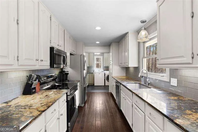 640 Overlook Trl — photo 8 of 57