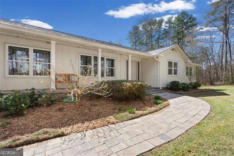 640 Overlook Trl — photo 2 of 57