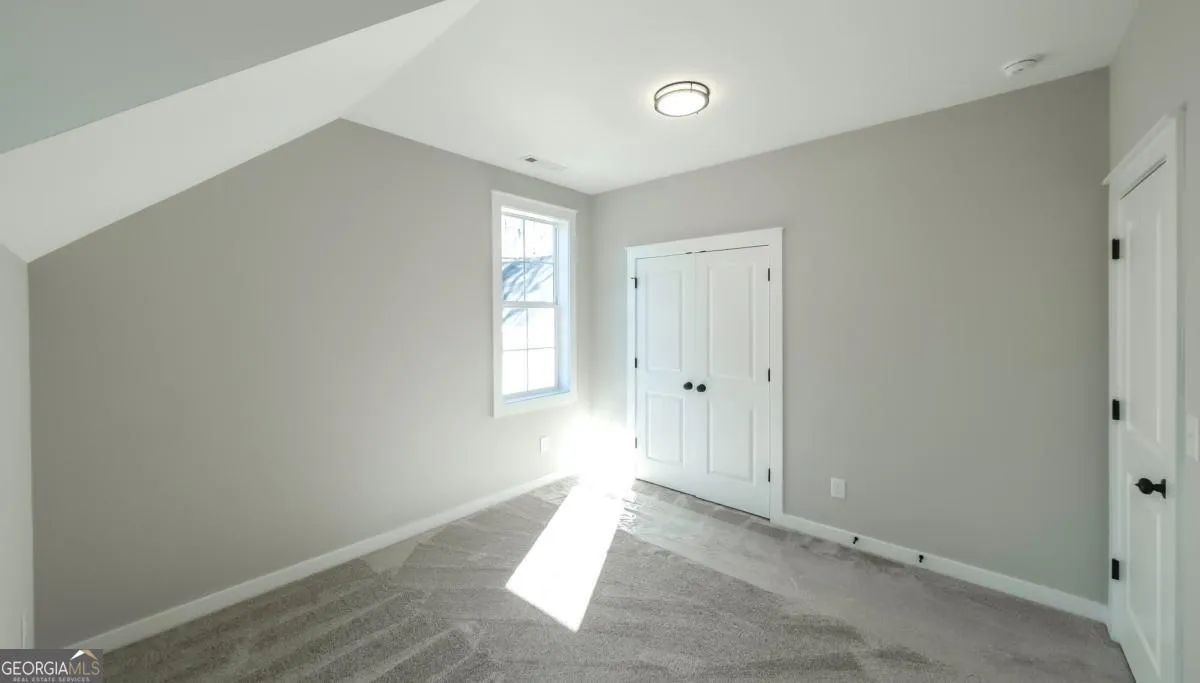 479 West Ave — photo 21 of 43