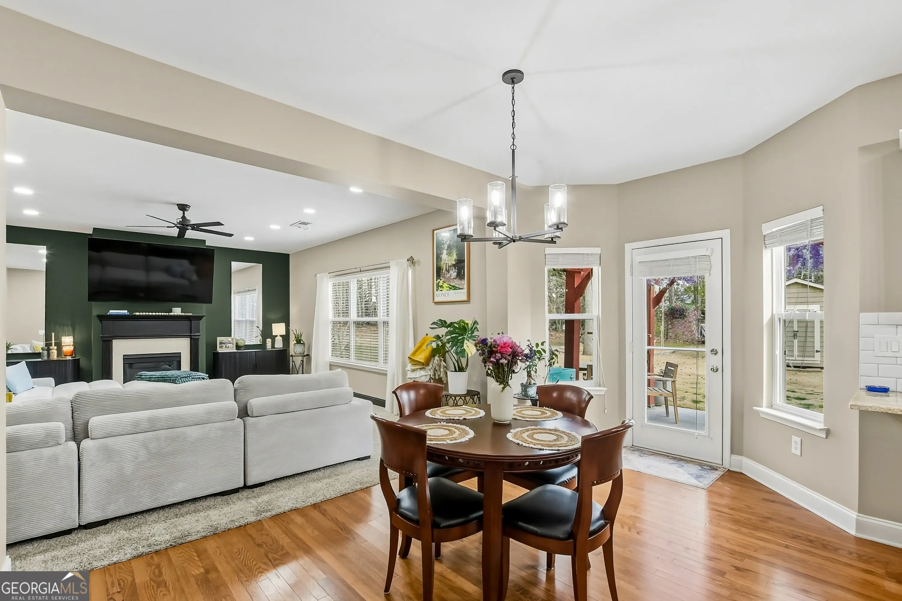 7080 Roselake Cir — photo 8 of 28