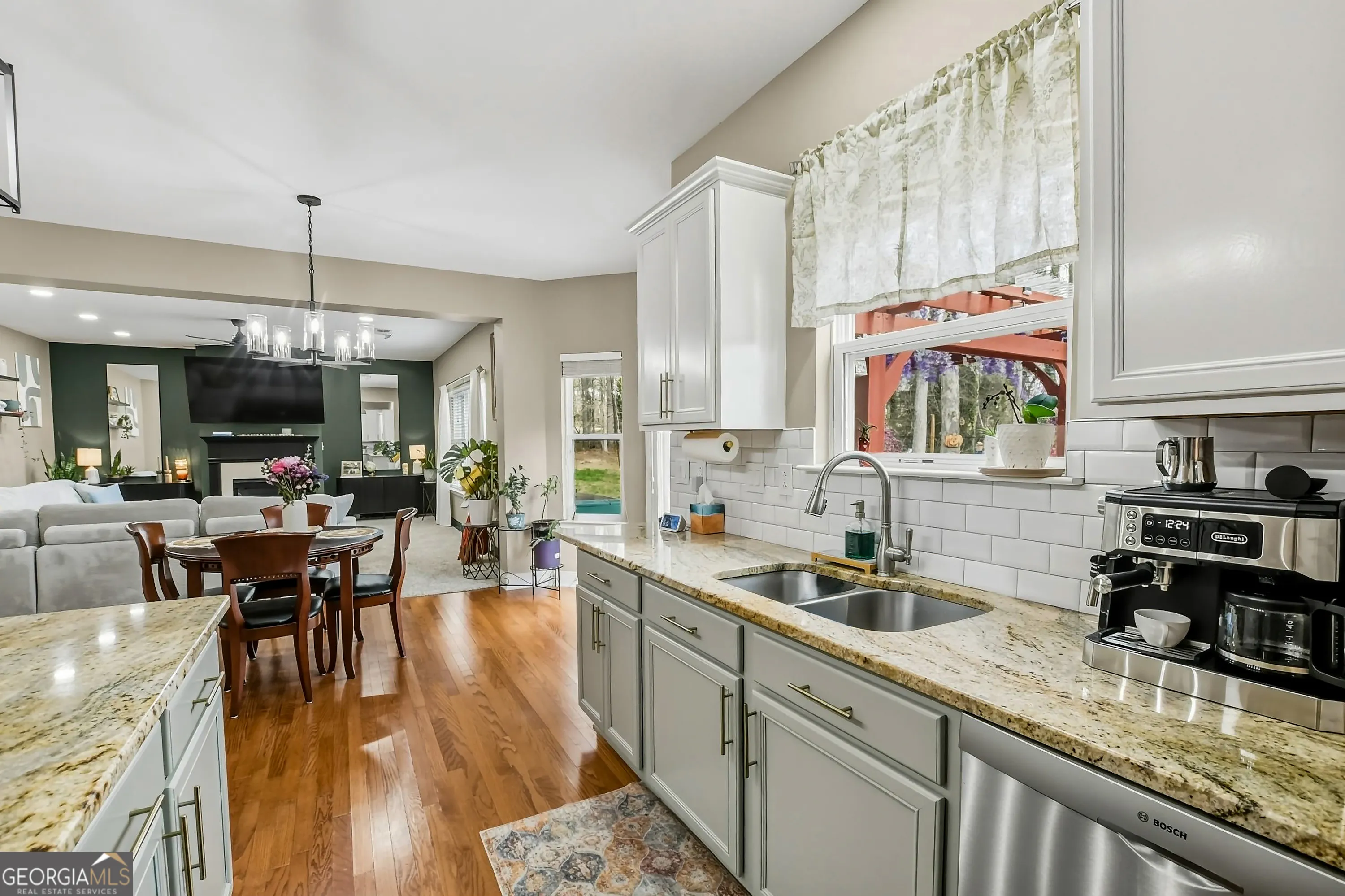 7080 Roselake Cir — photo 6 of 28