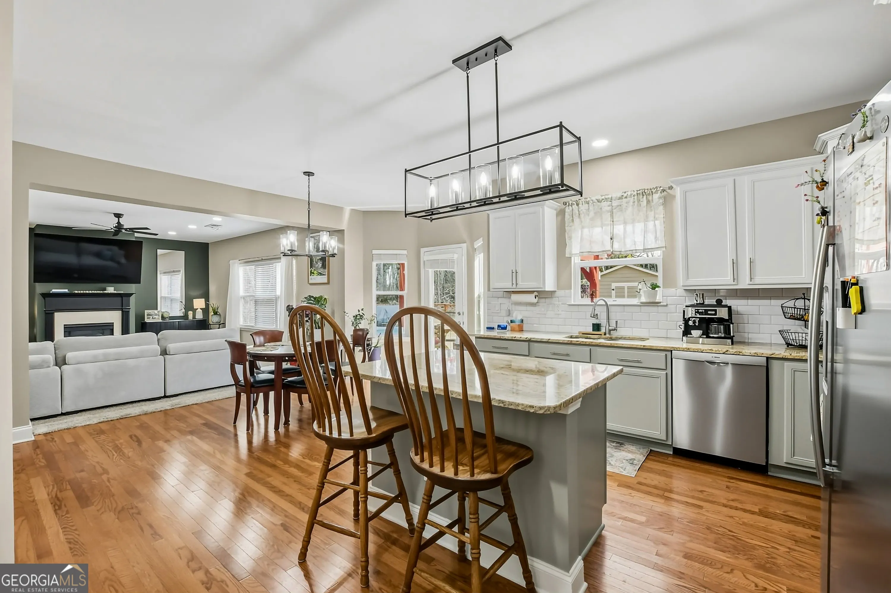 7080 Roselake Cir — photo 4 of 28