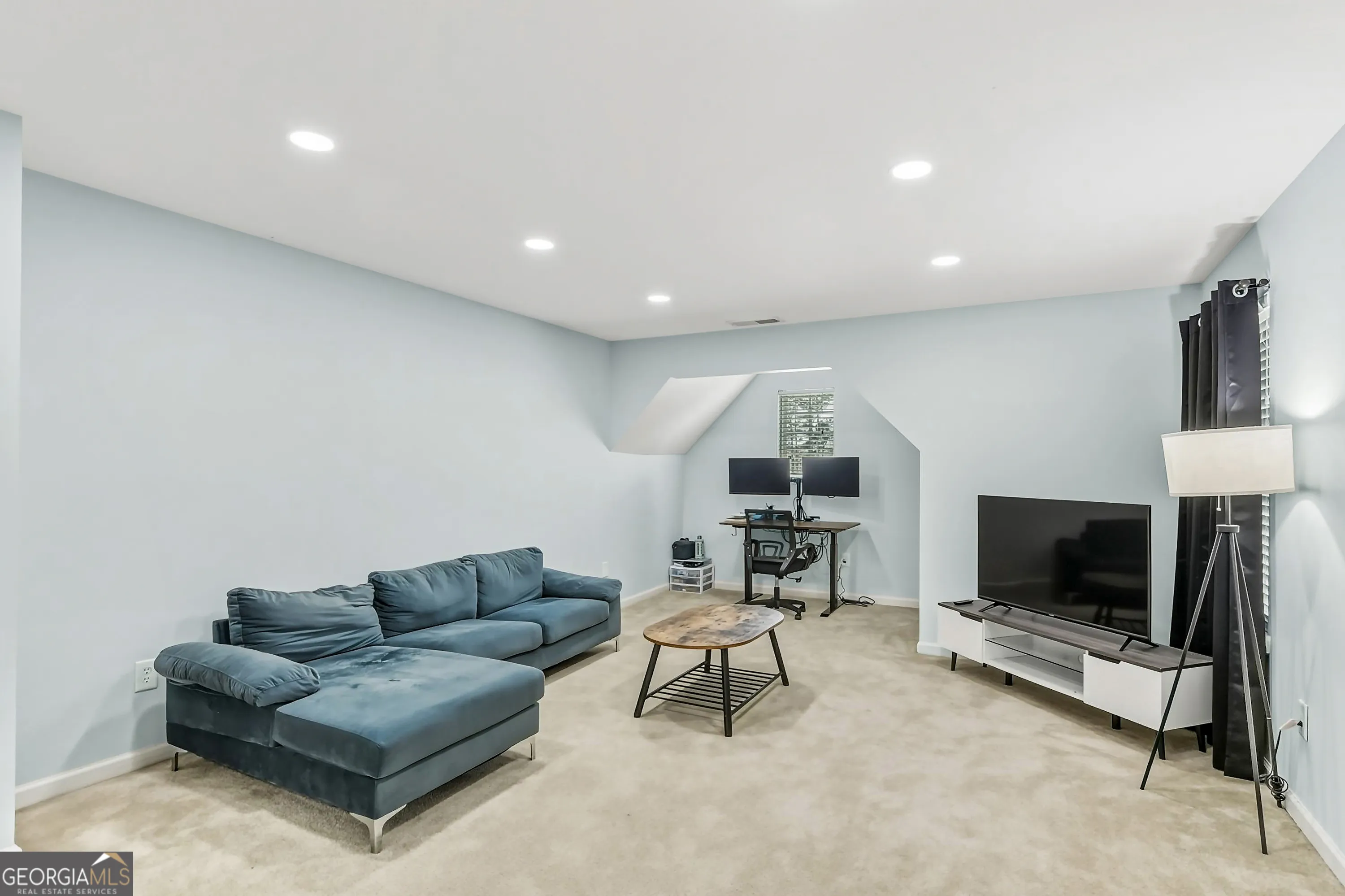 7080 Roselake Cir — photo 10 of 28