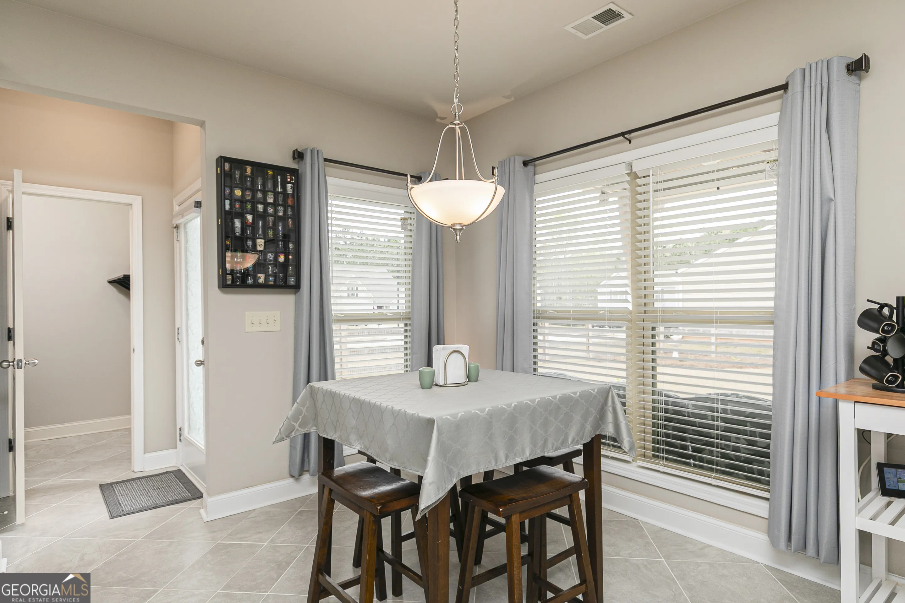 152 Greatwood Ln — photo 8 of 49