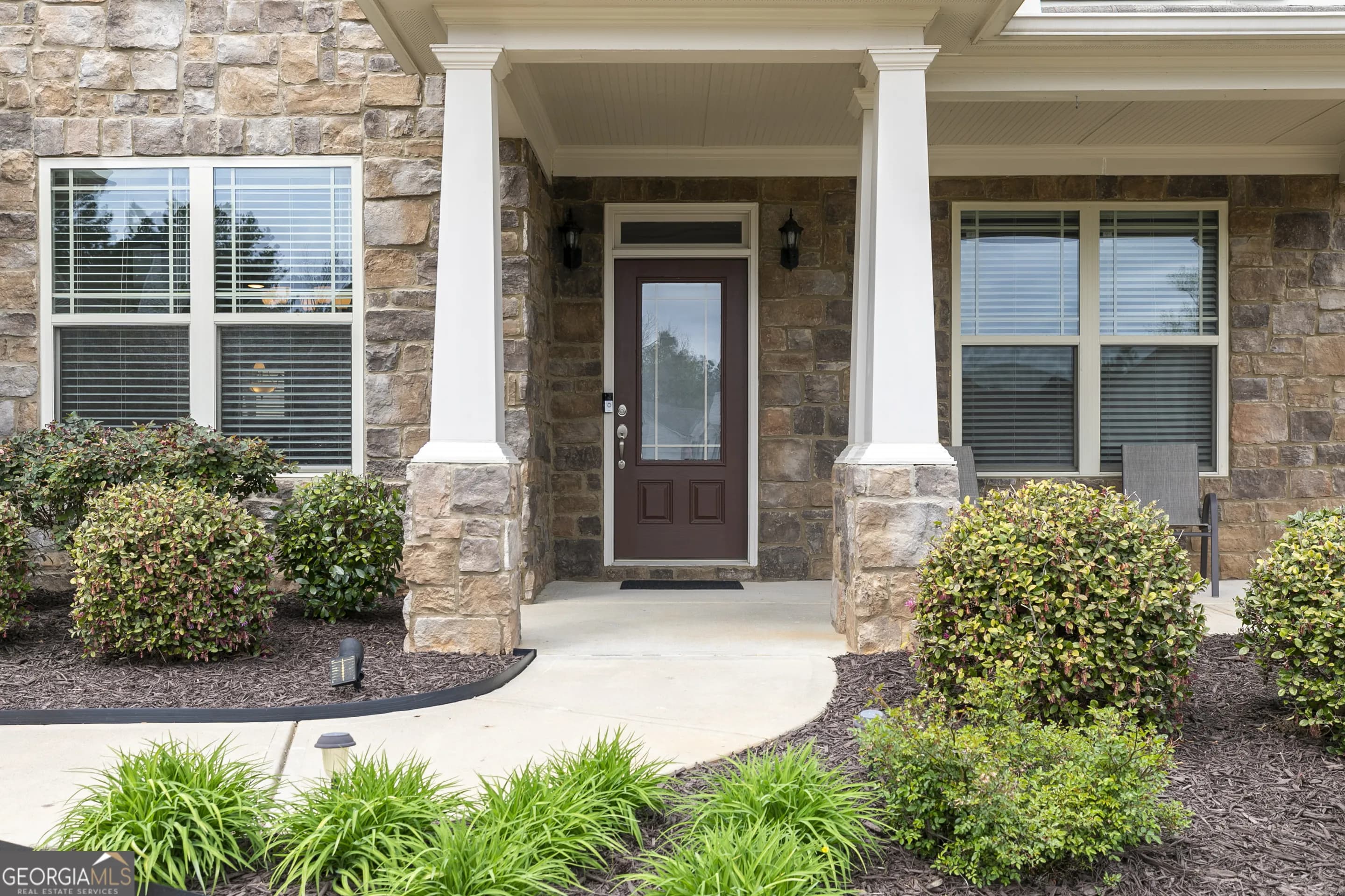 152 Greatwood Ln — photo 2 of 49