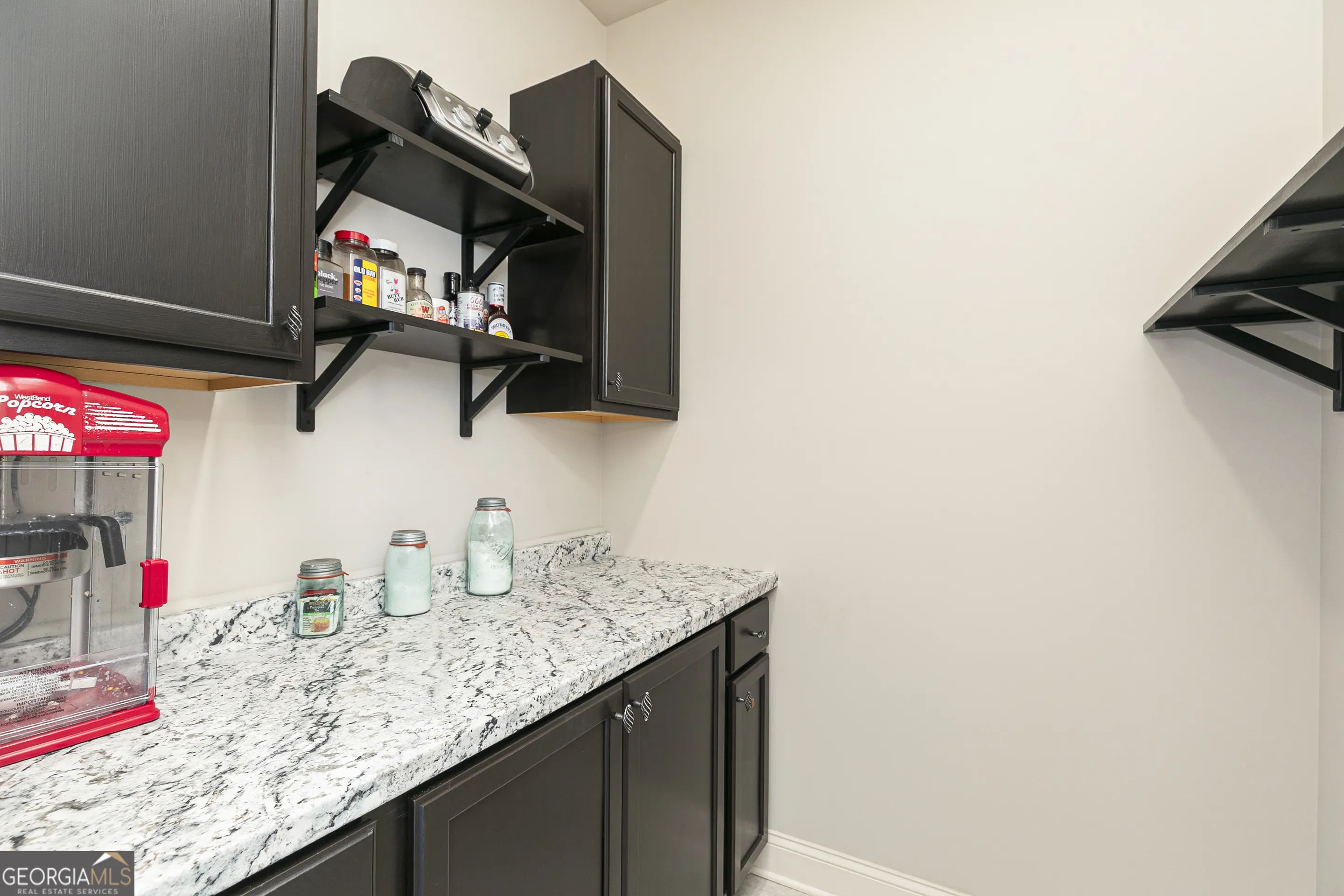 152 Greatwood Ln — photo 6 of 49