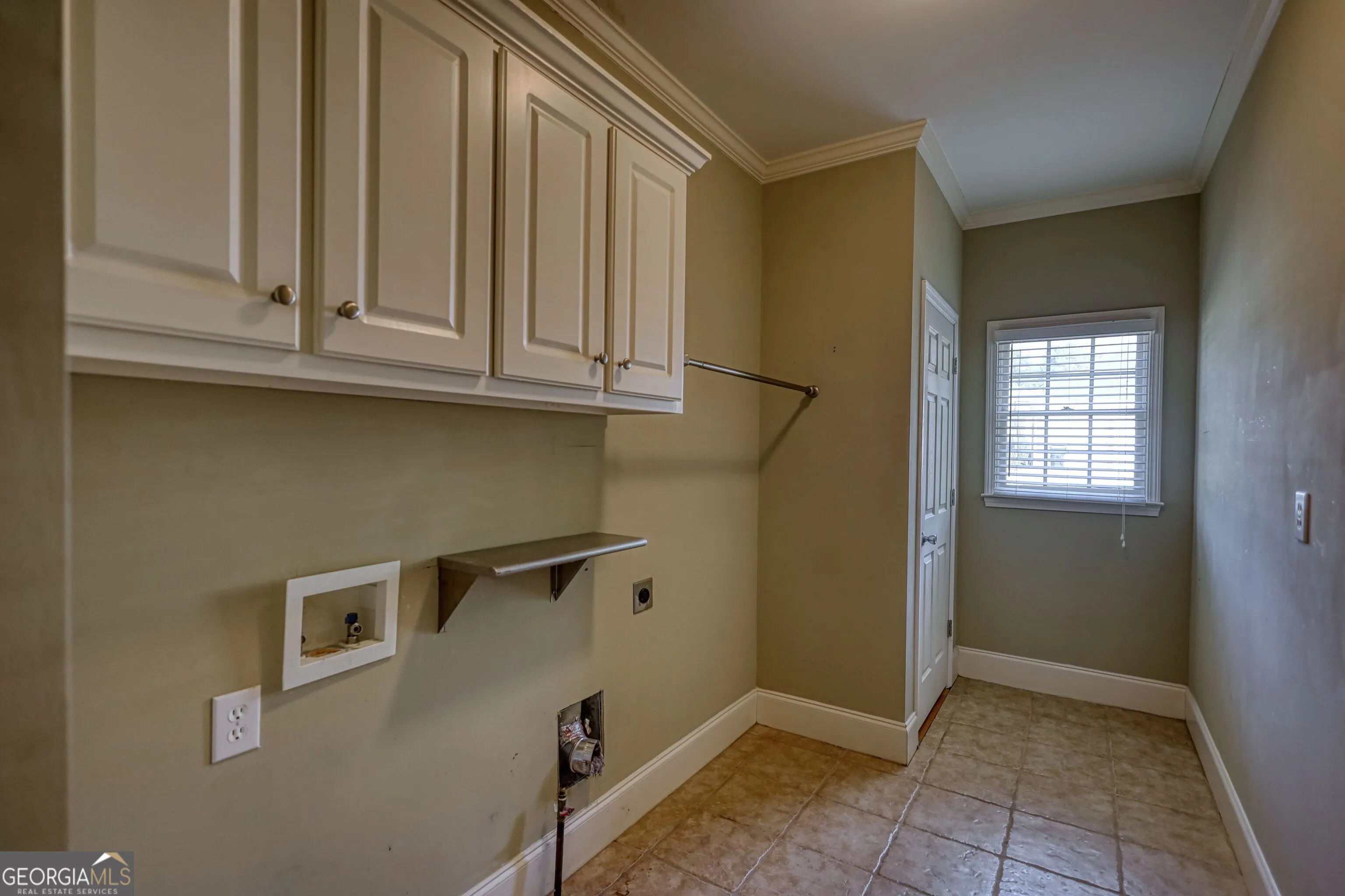 3914 Hershel Dr — photo 7 of 36
