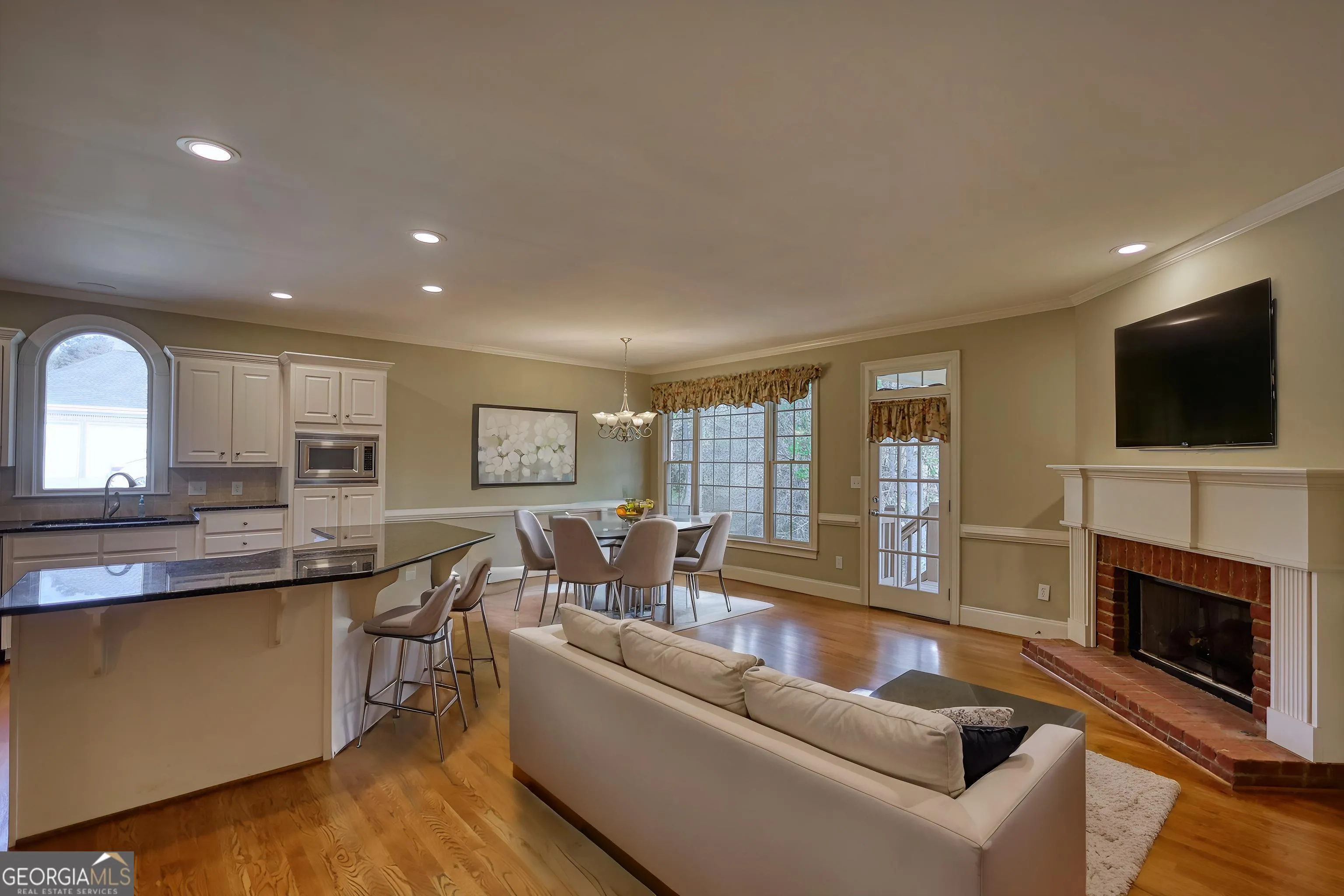 3914 Hershel Dr — photo 34 of 36