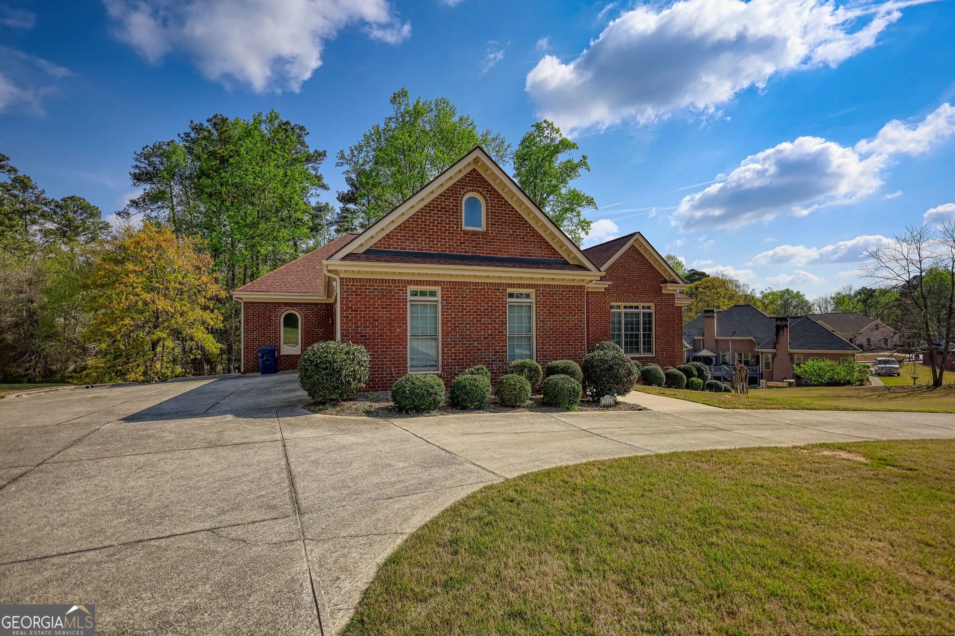 3914 Hershel Dr — photo 13 of 36