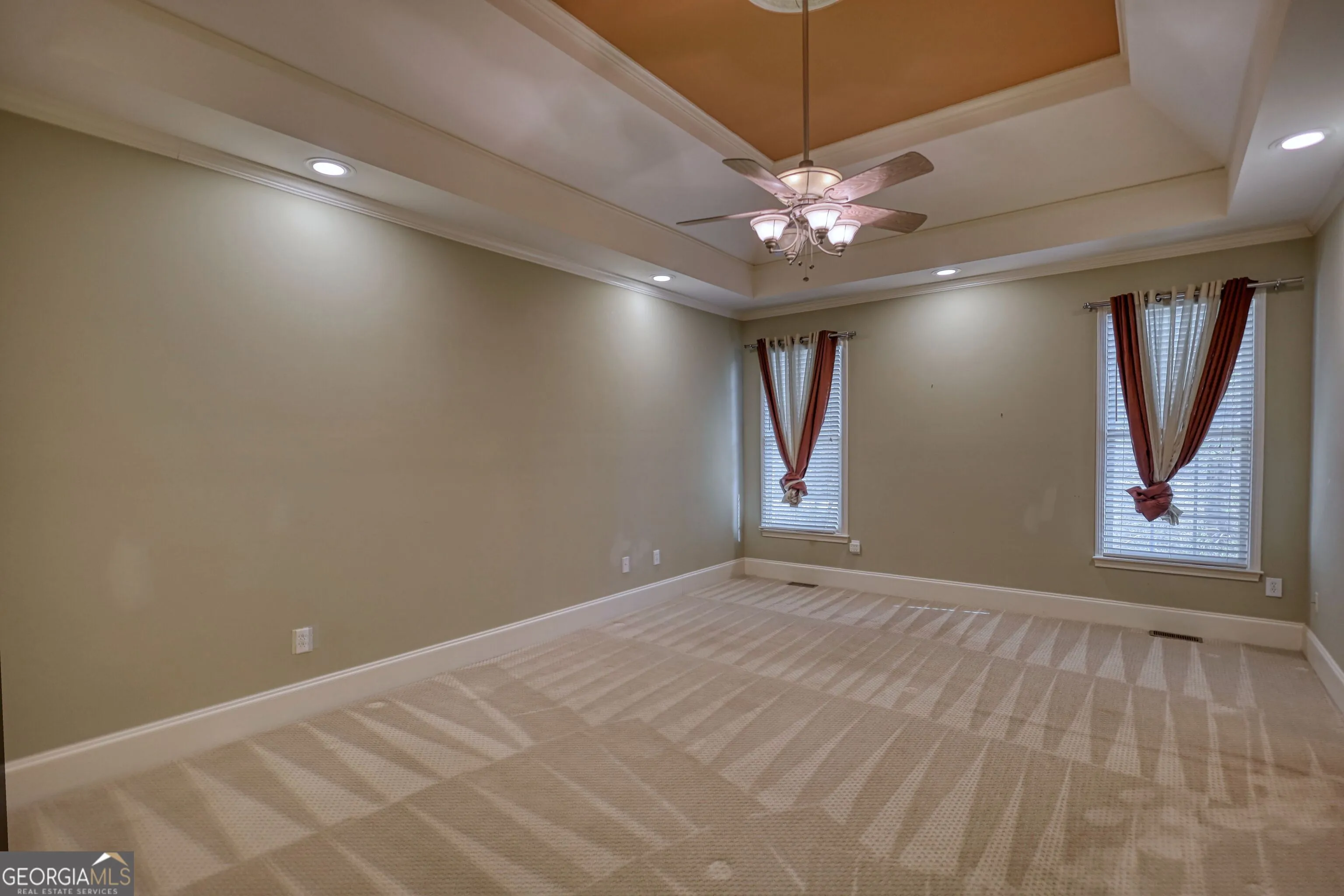 3914 Hershel Dr — photo 11 of 36