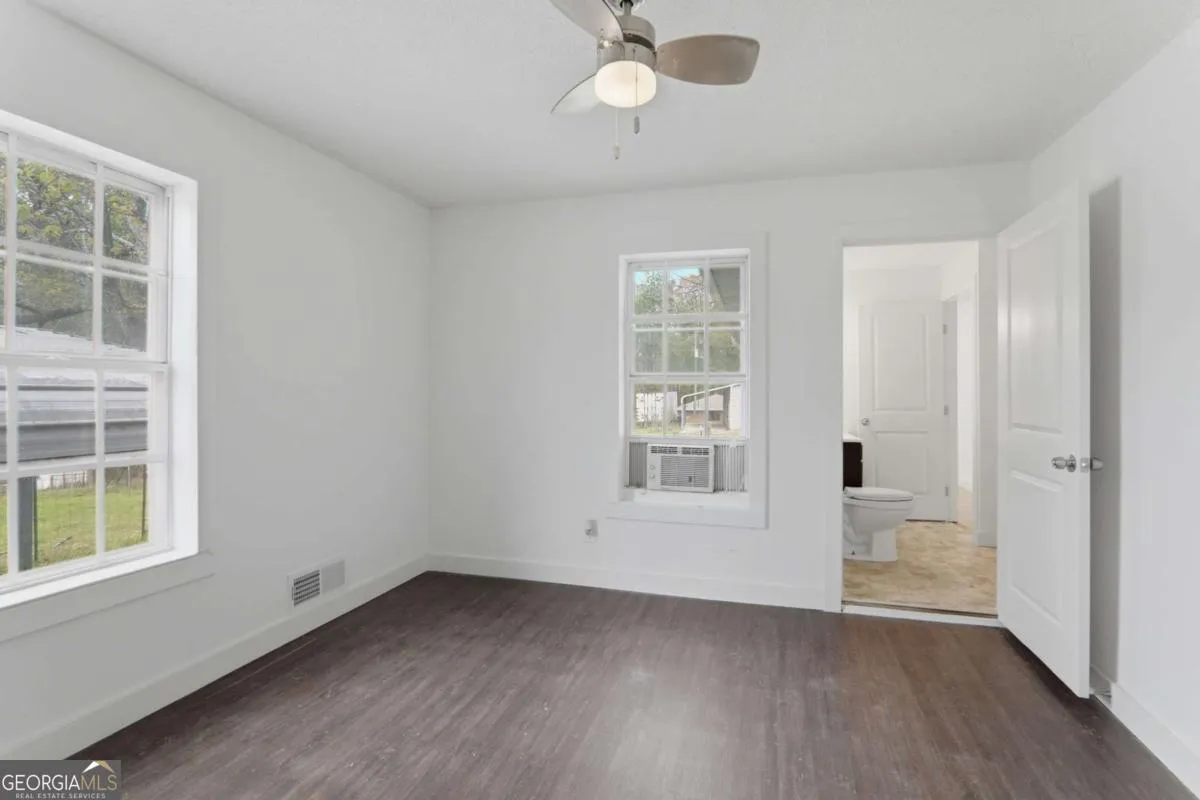 4361 Ben Hill Rd — photo 4 of 30