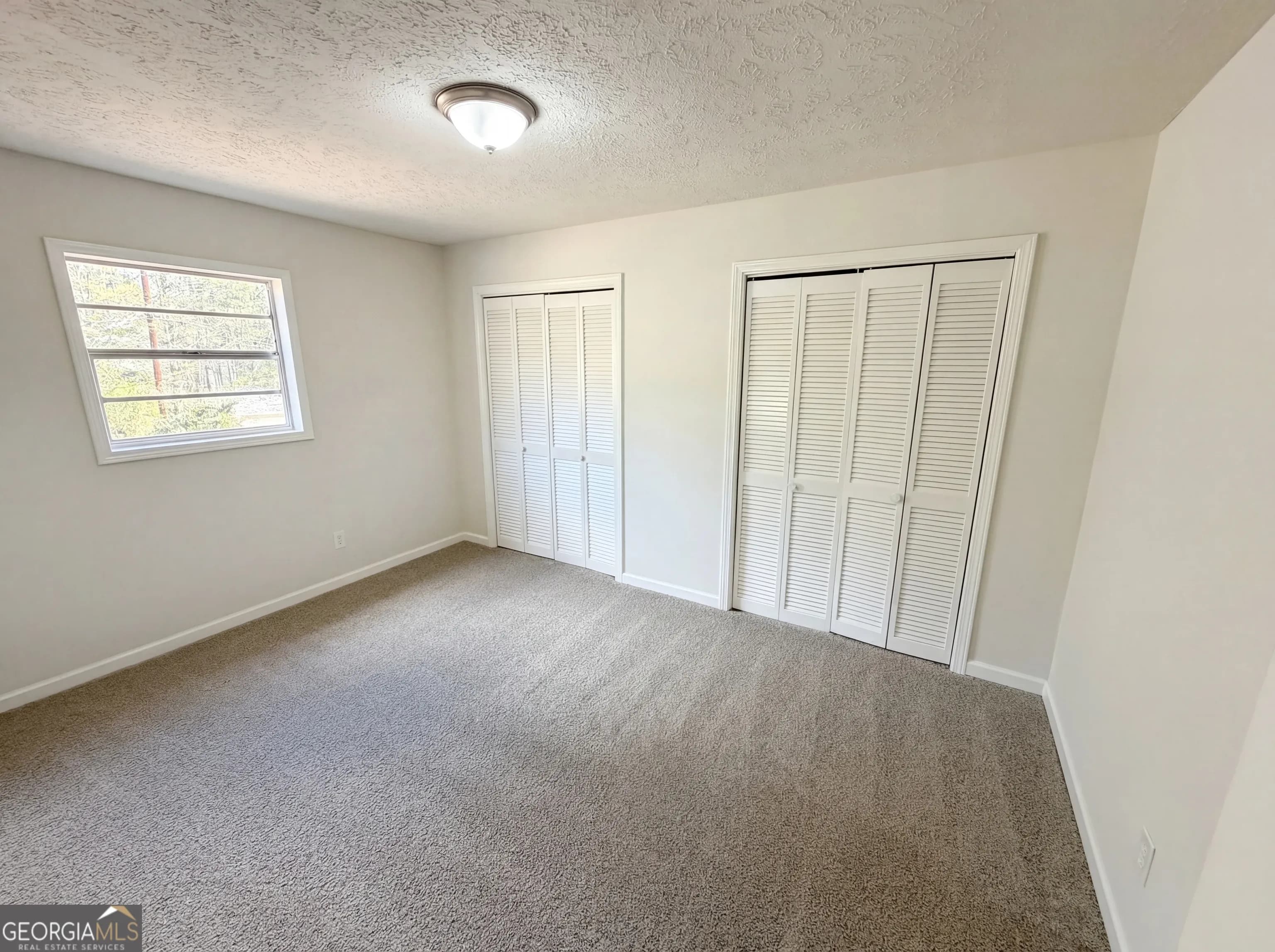 2405 Eric Ln — photo 7 of 19