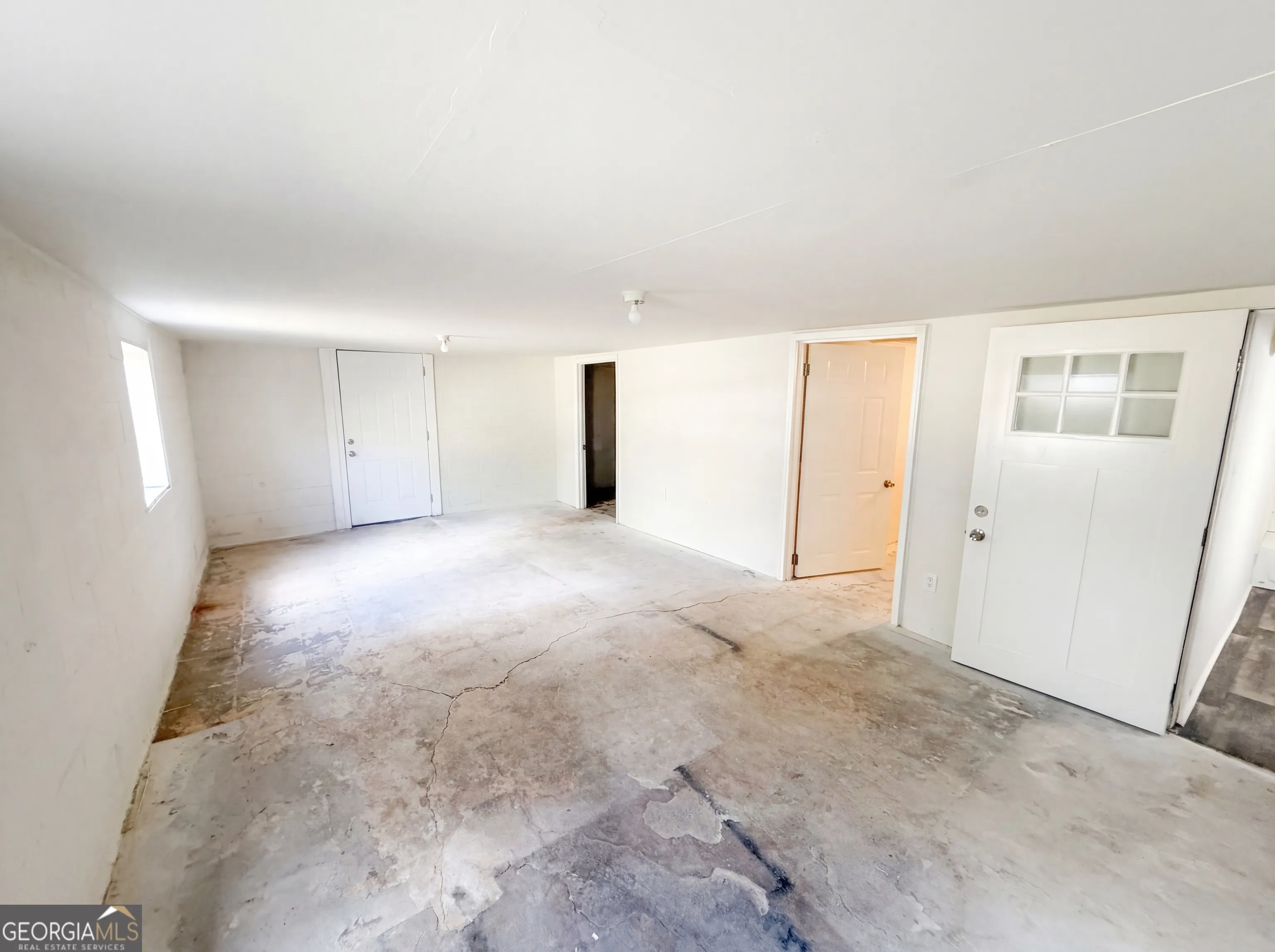 2405 Eric Ln — photo 10 of 19