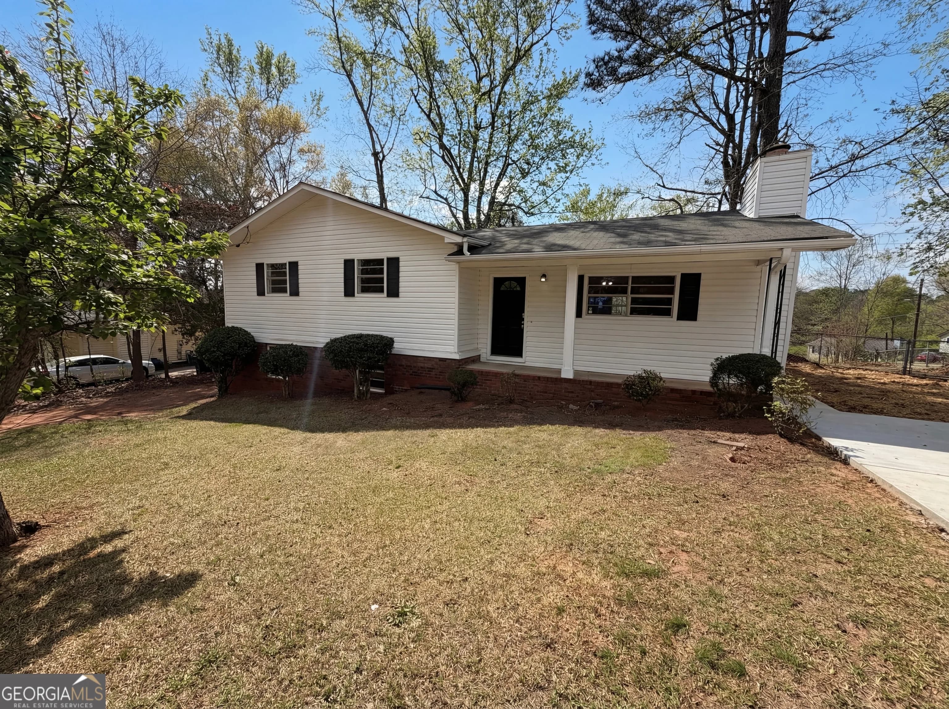 2405 Eric Ln, Douglasville