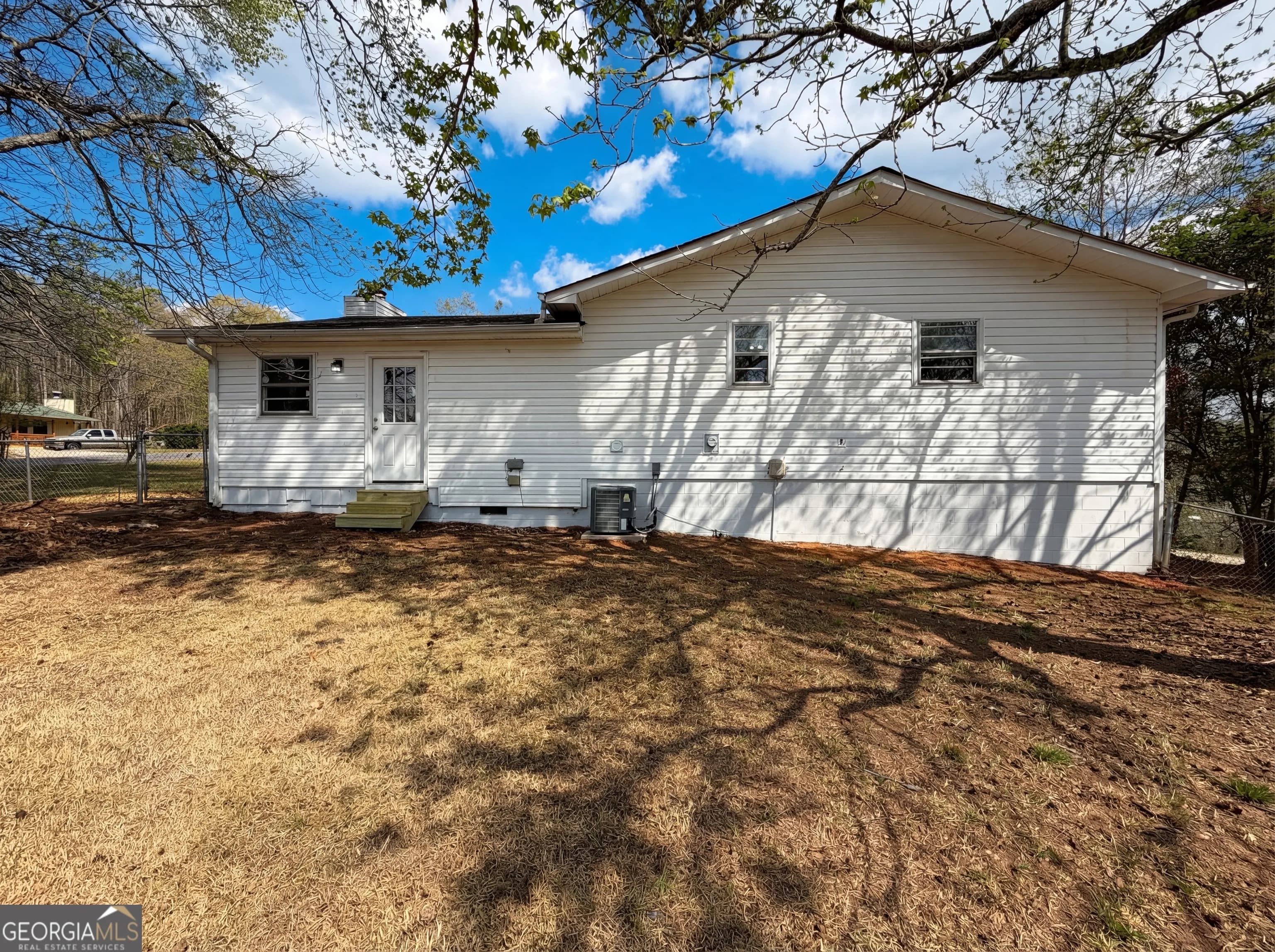 2405 Eric Ln — photo 18 of 19