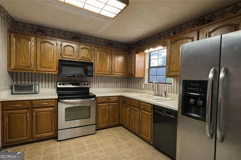 3331 Pinta Way — photo 7 of 12