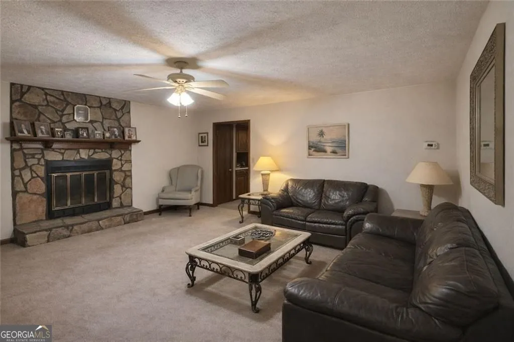 3331 Pinta Way — photo 5 of 12