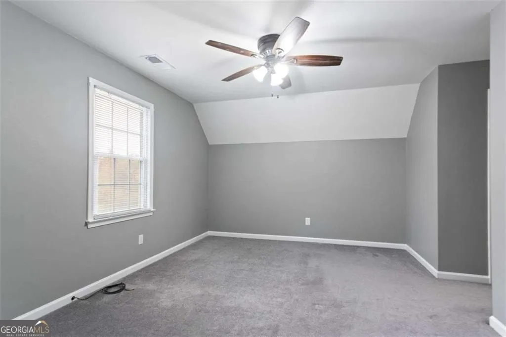 66 Charlotte Pl — photo 18 of 40