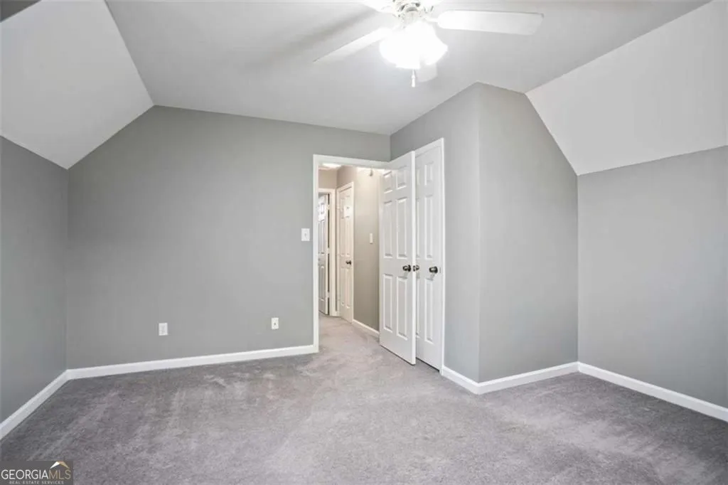 66 Charlotte Pl — photo 15 of 40