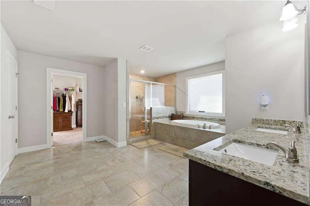 6160 Belmont Dr — photo 15 of 40