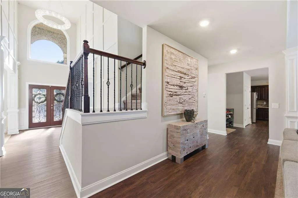 6160 Belmont Dr — photo 5 of 40